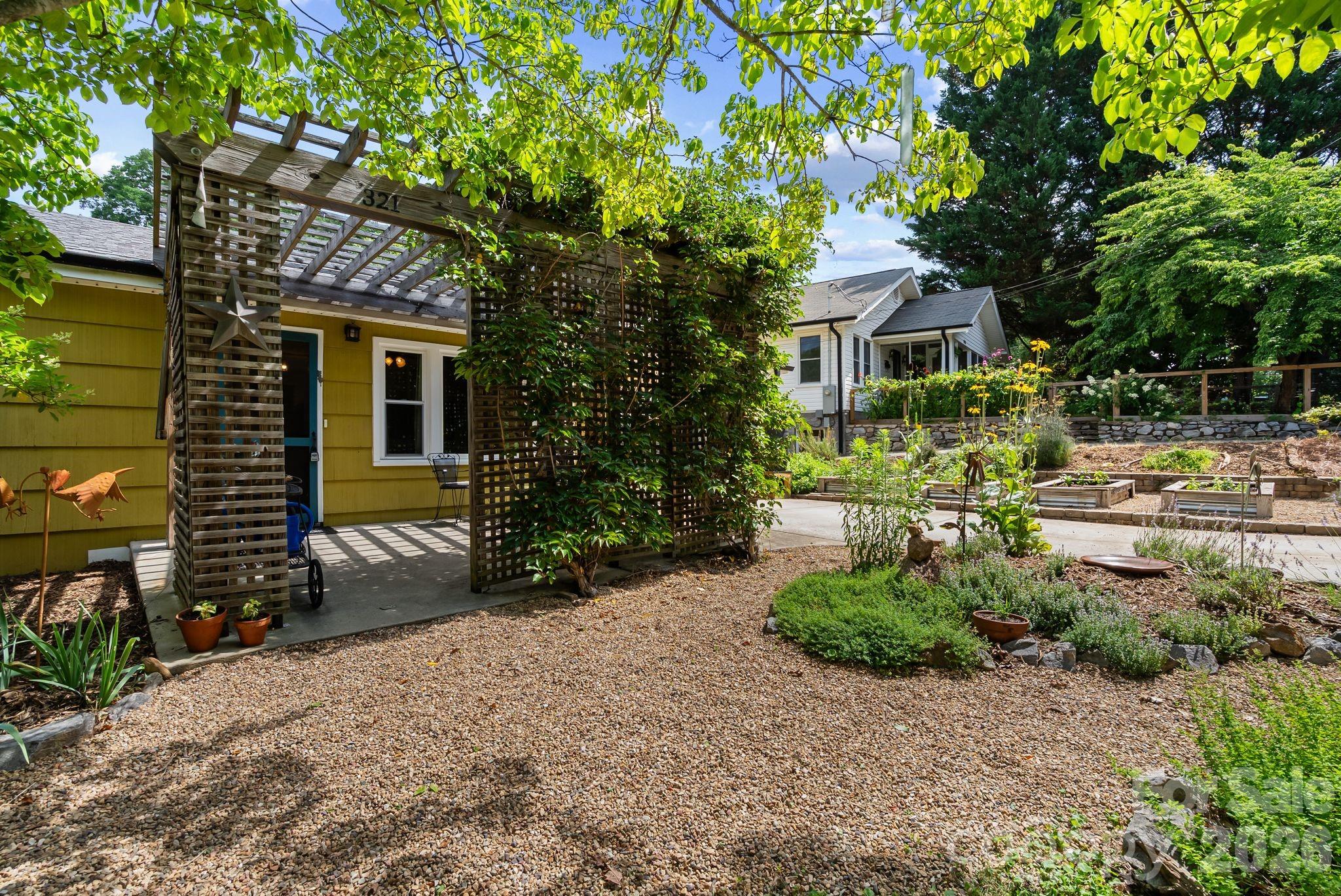 321 Sulphur Springs Road Asheville, NC 28806 - Photo 1 of 48