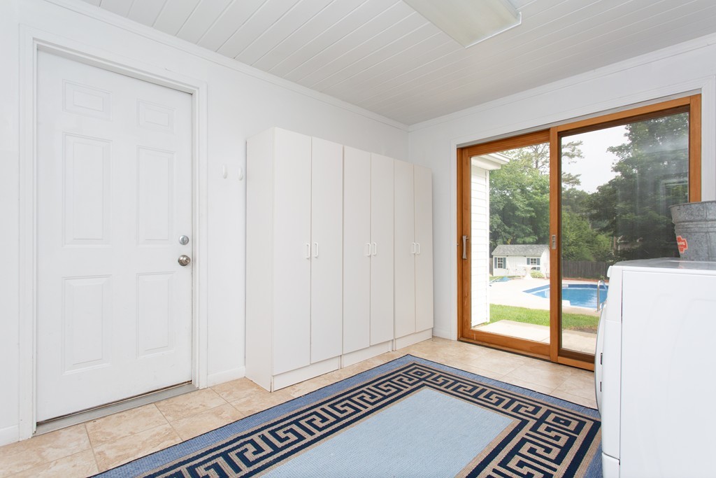 82 Birch Road Longmeadow, MA 01106 - Photo 11 of 28