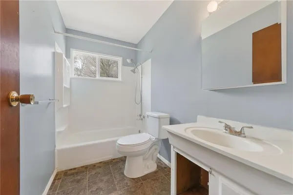 $255,000 | 822 Sherrill Avenue, Liberty, MO 64068