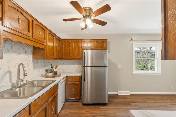$255,000 | 822 Sherrill Avenue, Liberty, MO 64068
