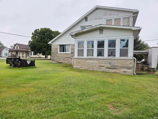 $185,000 | 401 North 1st Street, Owensville, IN 47665