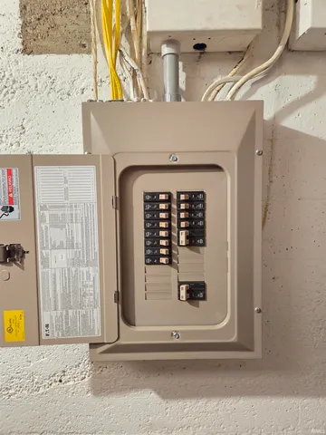 $185,000 | 401 North 1st Street, Owensville, IN 47665