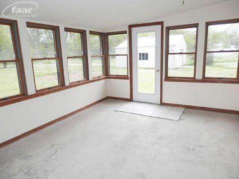 12065 Sharp Road Linden, MI 48451 - Photo 5 of 11 20153190-4.JPG