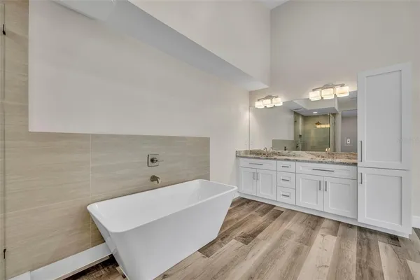 $829,000 | 5762 Sheryl Anita Street, Oviedo, FL 32765
