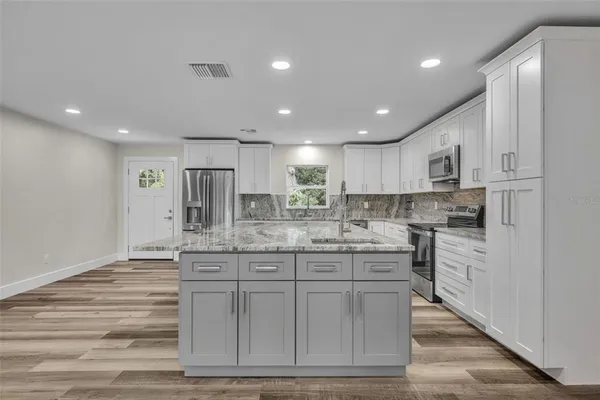 $829,000 | 5762 Sheryl Anita Street, Oviedo, FL 32765