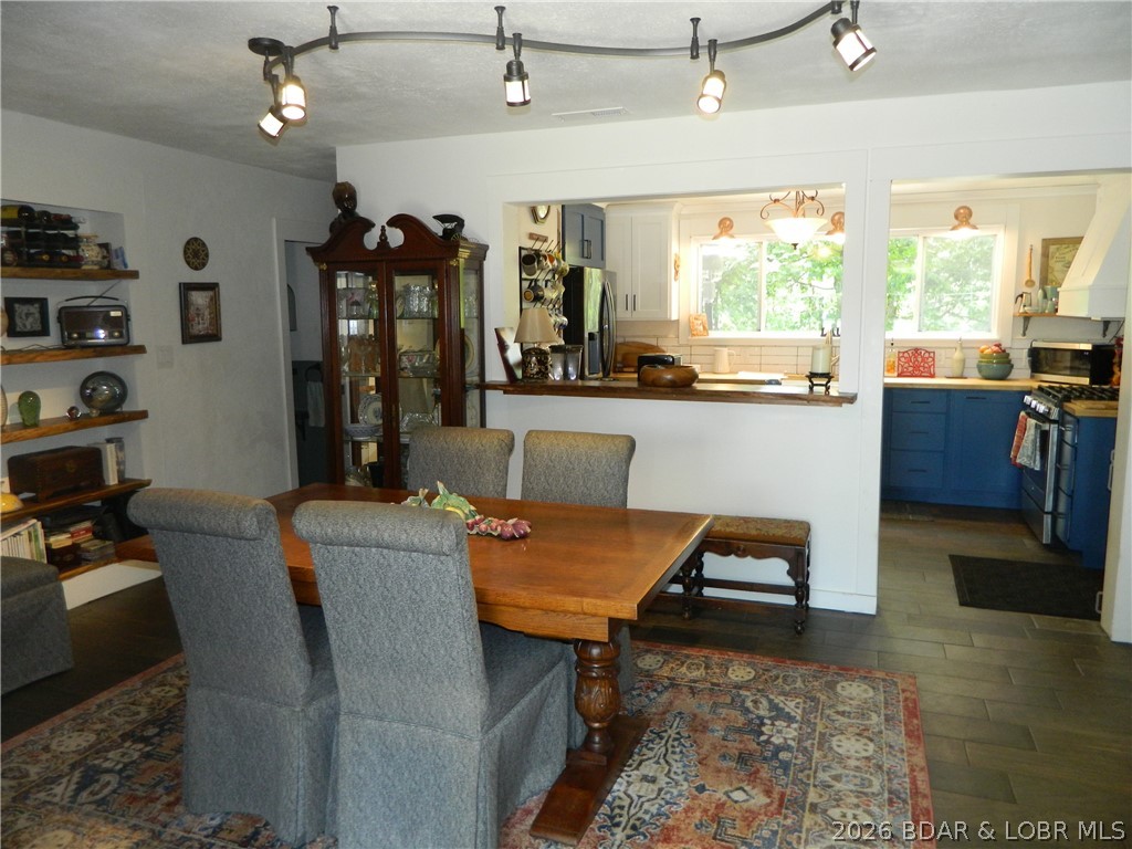 83 Cornett Branch Road Four Seasons, MO 65049 - Photo 4 of 42
