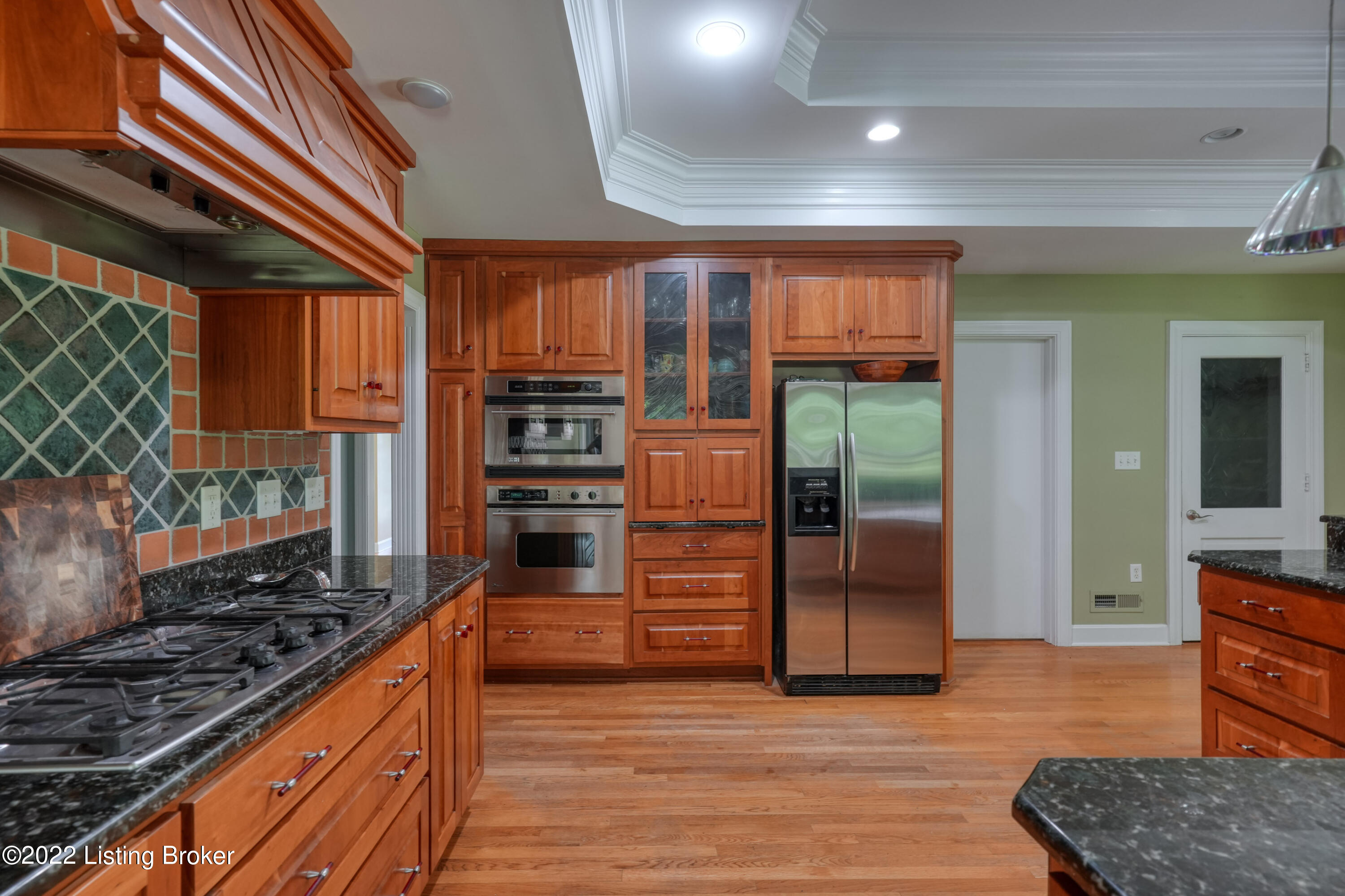 524 Ridgewood Road Louisville, KY 40207 - Photo 15 of 40 028 - 20210718 702032