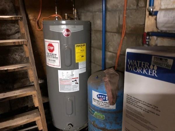 69 Pine Road Charlton, MA 01507 - Photo 25 of 26 a front view of a retail shop