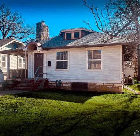 $99,000 | 1721 Northwest Belvoir Court, Topeka, KS 66606