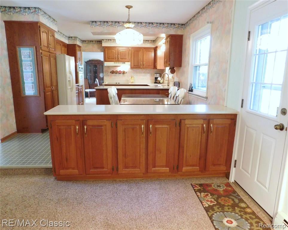30179 Richmond Road Farmington Hills, MI 48334 - Photo 11 of 37