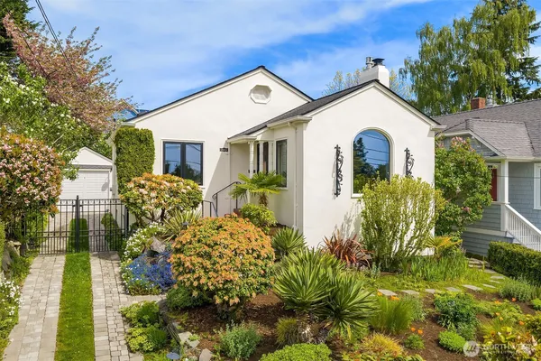 $1,295,000 | 2624 West Plymouth Street, Seattle, WA 98199