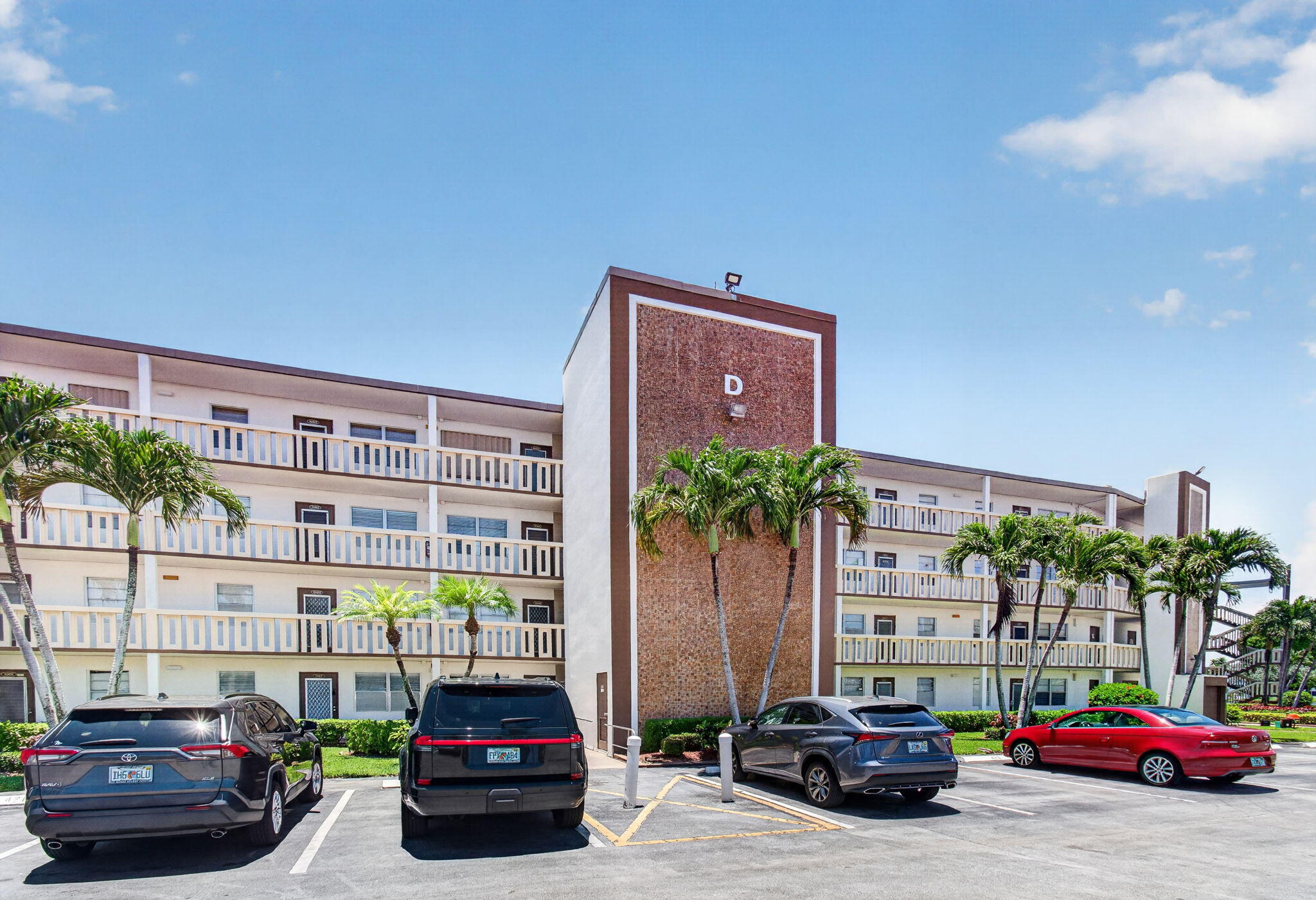 4059 Guildford East Boca Raton, FL 33434 - Photo 64 of 101 4-web-or-mls-DSC_7810