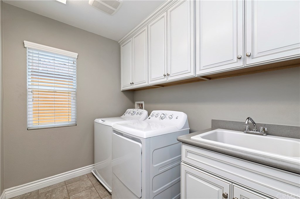 10961 Knoxville Way Riverside, CA 92503 - Photo 13 of 31