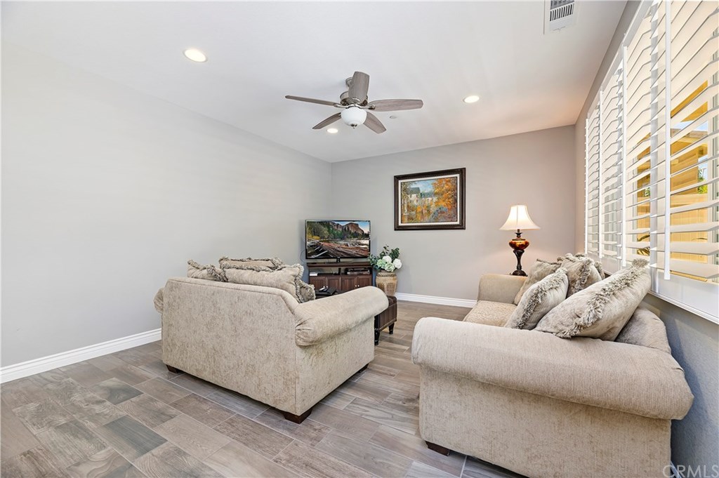 10961 Knoxville Way Riverside, CA 92503 - Photo 17 of 31