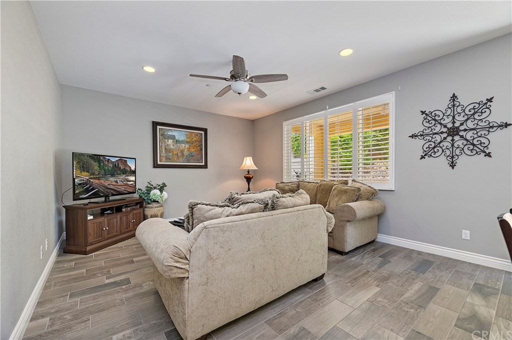 10961 Knoxville Way Riverside, CA 92503 - Photo 18 of 31