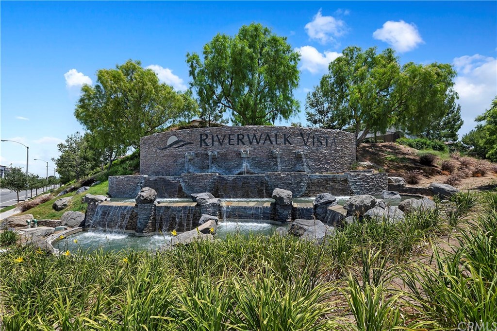 10961 Knoxville Way Riverside, CA 92503 - Photo 4 of 31