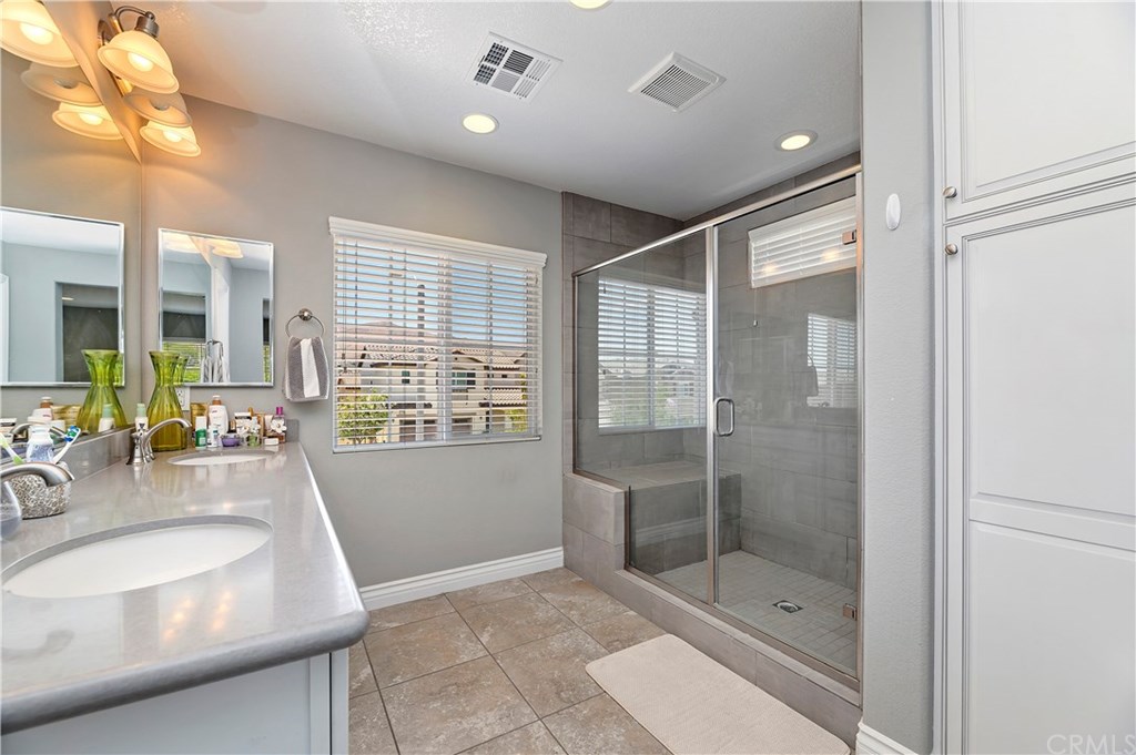 10961 Knoxville Way Riverside, CA 92503 - Photo 9 of 31