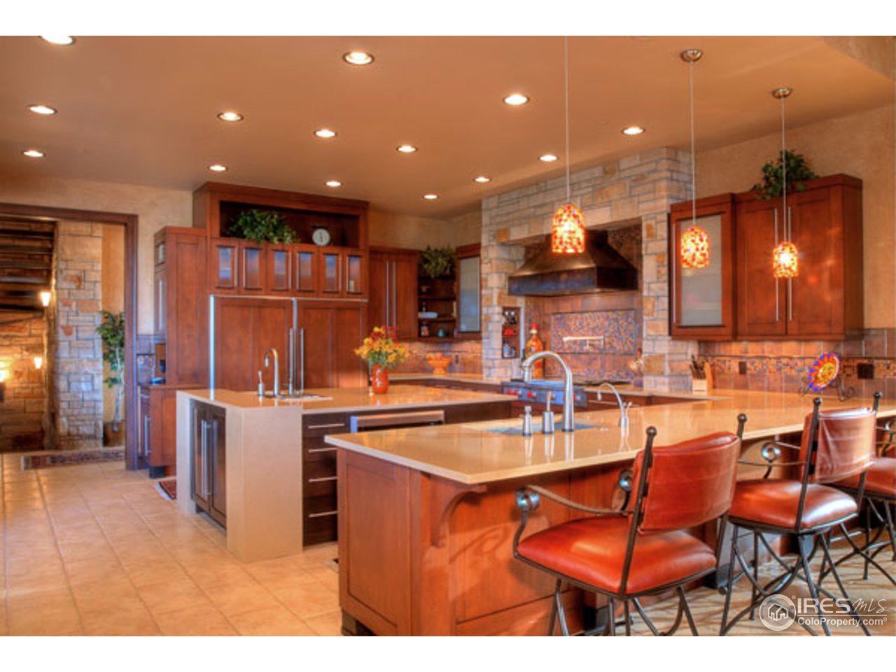 6880 St Vrain Road Longmont, CO 80503 - Photo 8 of 25 Breakfast Bar & Island