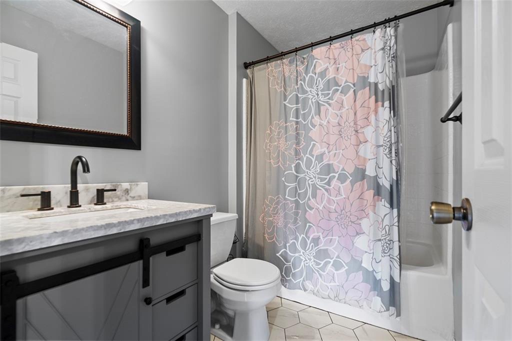 53 Peters Road Greensburg, PA 15601 - Photo 32 of 44 Upper level full bath