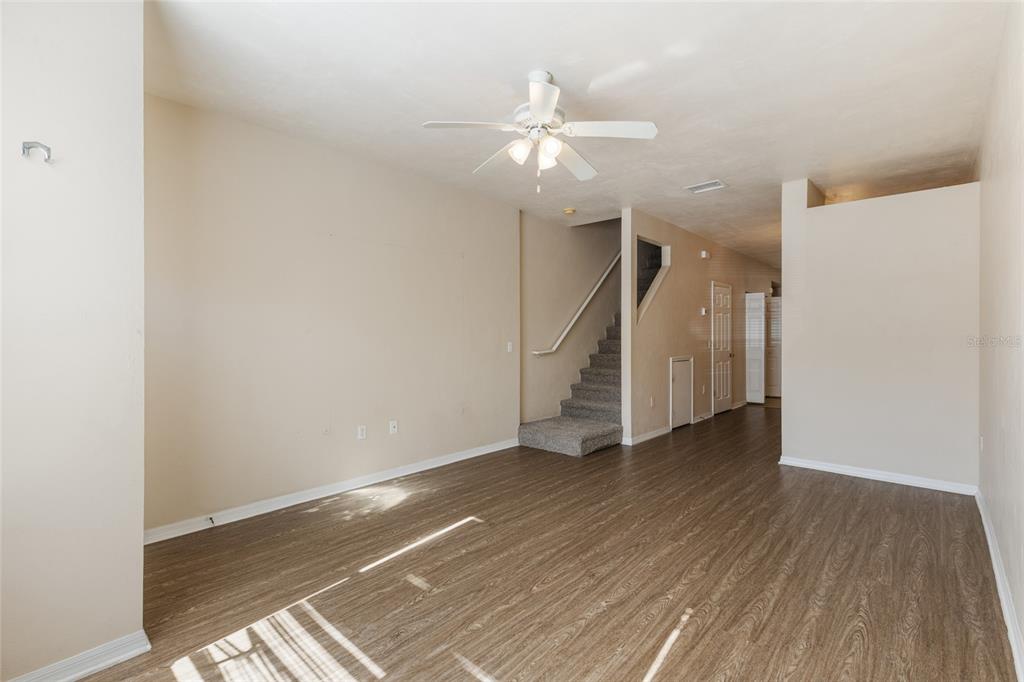 3901 Southwest 20th Avenue, Unit 806 Gainesville, FL 32607 - Photo 5 of 18