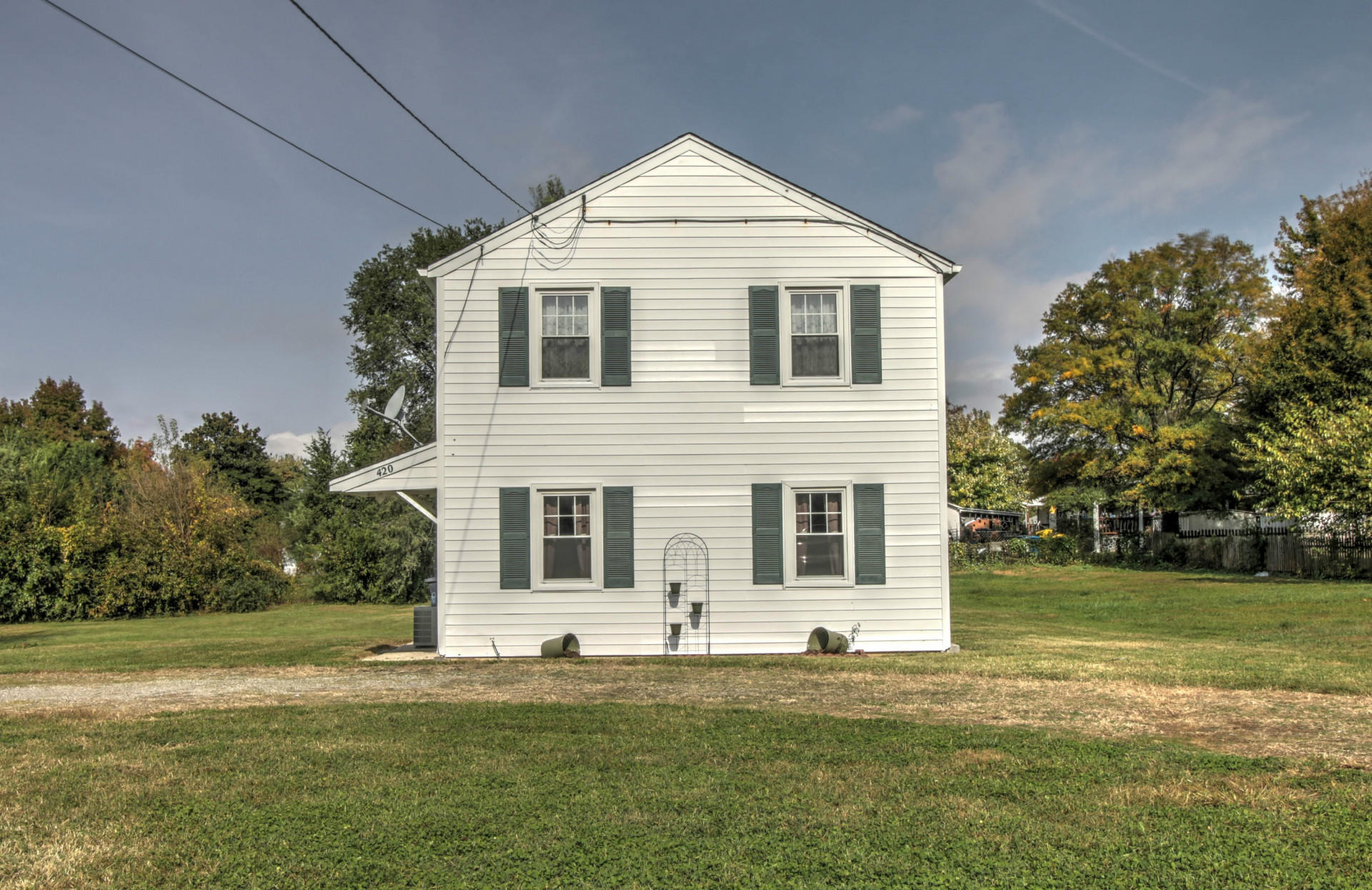 420 Fieldale Road Northeast Roanoke, VA 24012 - Photo 2 of 15 017-216494-IMG_9475_76_77_78_79_80_81_46