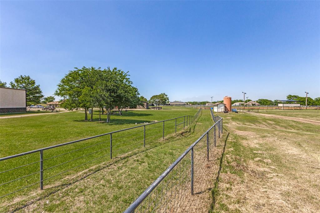9940 Cole Road Pilot Point, TX 76258 - Photo 31 of 39