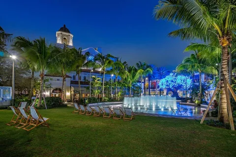 $2,100,000 | 550 Okeechobee Boulevard, Unit LPH23, West Palm Beach, FL 33401