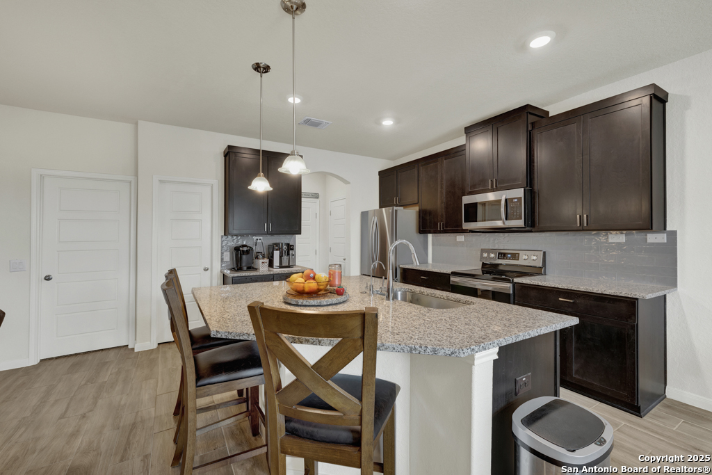 412 Sika Way Schertz, TX 78108 - Photo 15 of 49