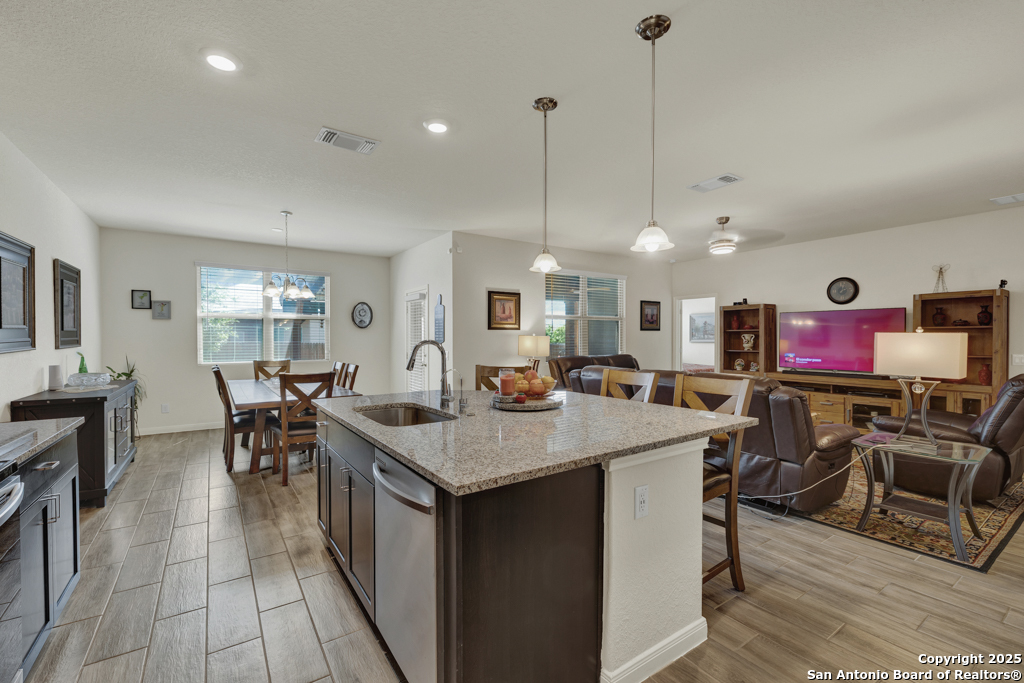 412 Sika Way Schertz, TX 78108 - Photo 17 of 49