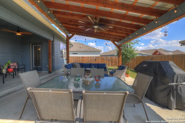 $455,000 | 412 Sika Way, Schertz, TX 78108