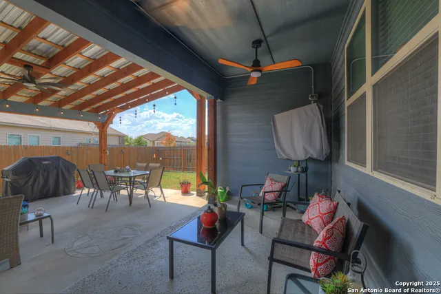 $455,000 | 412 Sika Way, Schertz, TX 78108