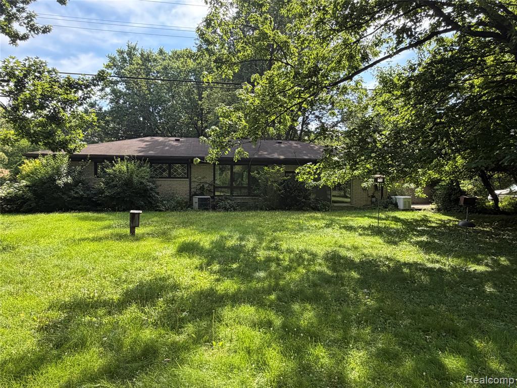 4252 Sheldon Road Rochester, MI 48306 - Photo 32 of 42 Gallery Image 32