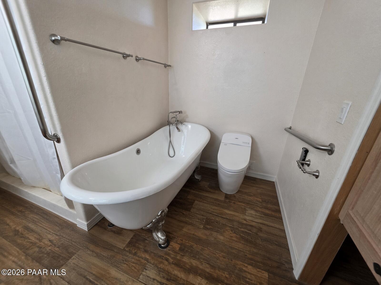 33425 Cowboy Clint Road Seligman, AZ 86337 - Photo 20 of 150 Master Bathroom clean
