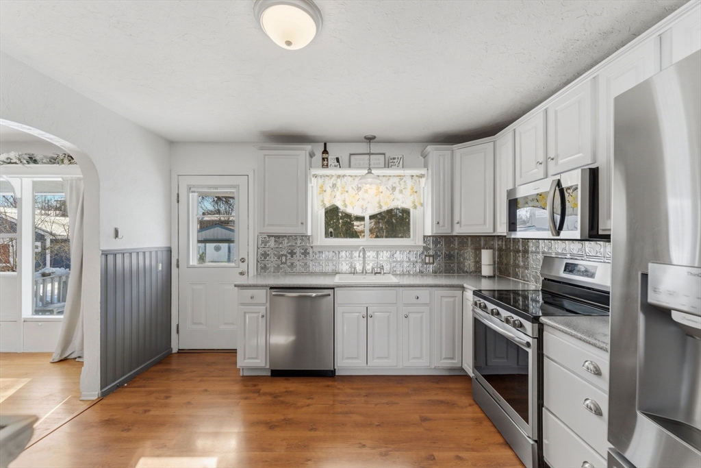 93 Blue Bell Road Worcester, MA 01606 - Photo 13 of 40 Gallery Image 13