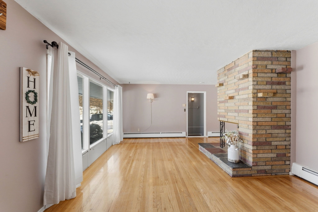 93 Blue Bell Road Worcester, MA 01606 - Photo 9 of 40 Gallery Image 9