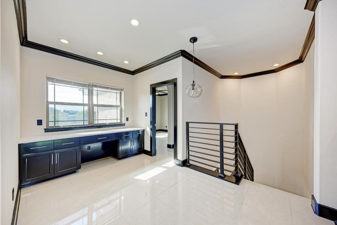 104 Spring Valley Street Hutto, TX 78634 - Photo 20 of 40 a spacious bathroom with a bathtub and a window