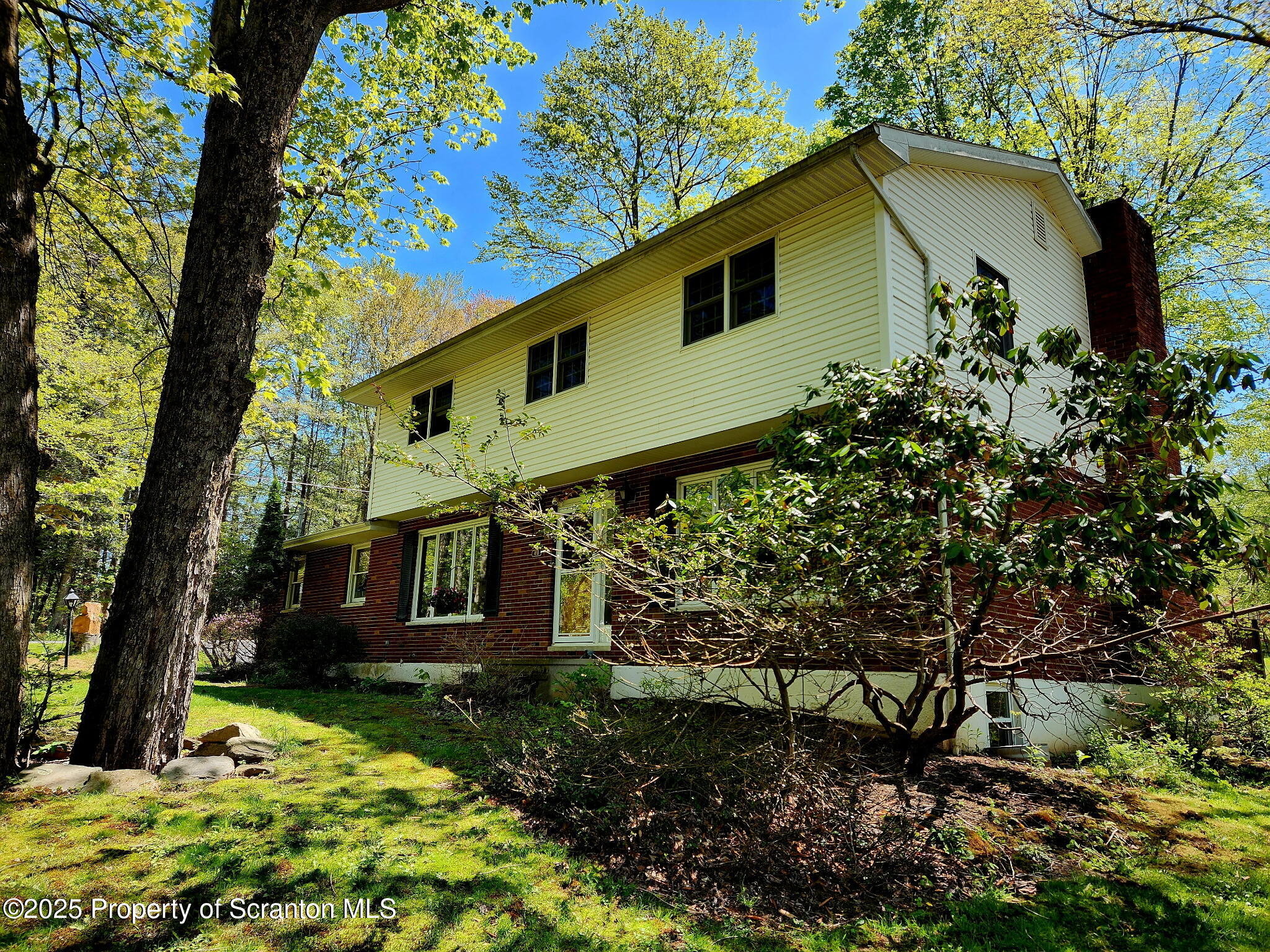 410 Lake Spangenberg Road Lake Ariel, PA 18436 - Photo 2 of 52 1257414536829333887