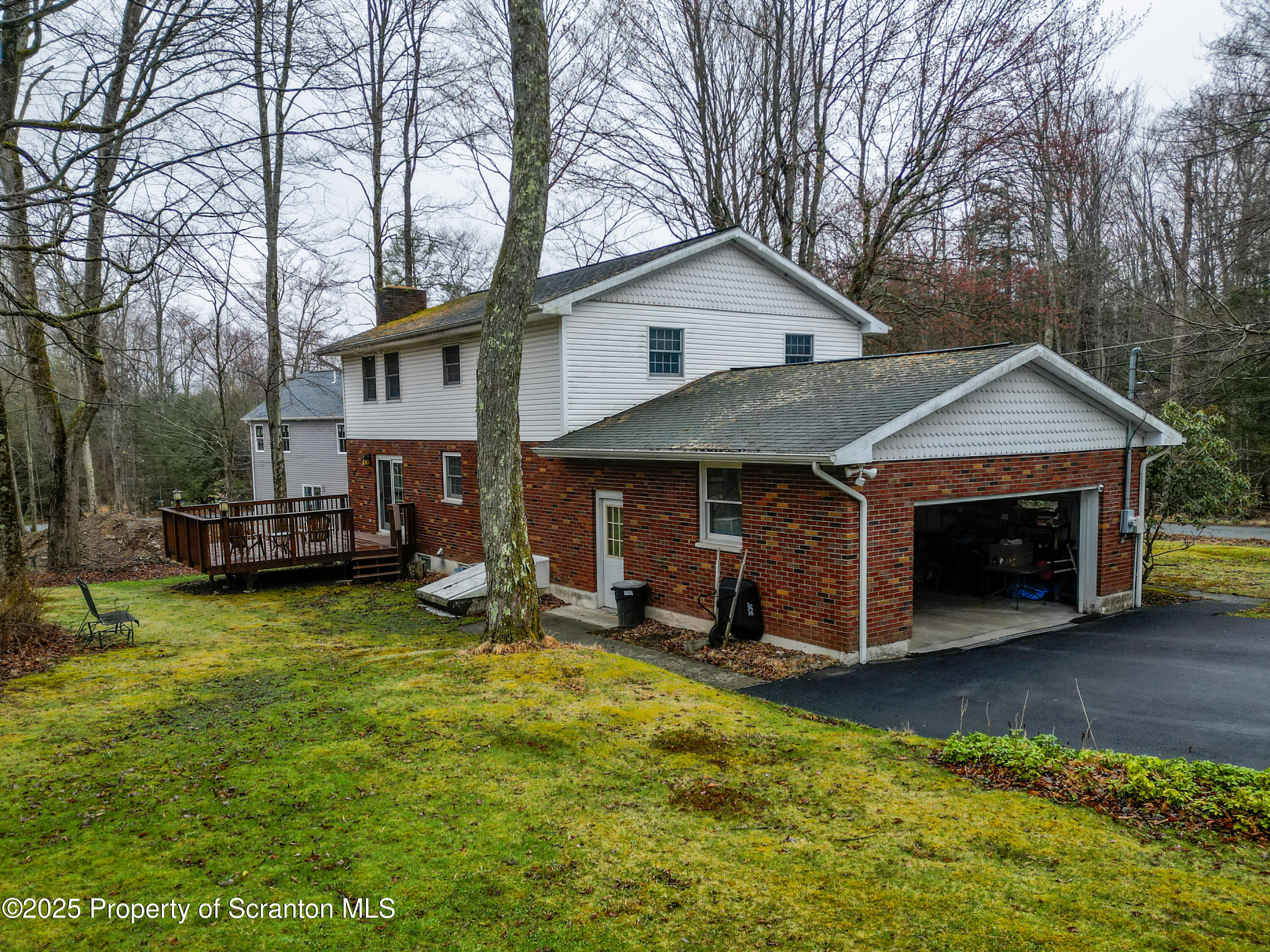 410 Lake Spangenberg Road Lake Ariel, PA 18436 - Photo 6 of 52 410LakeSpangenberg-8