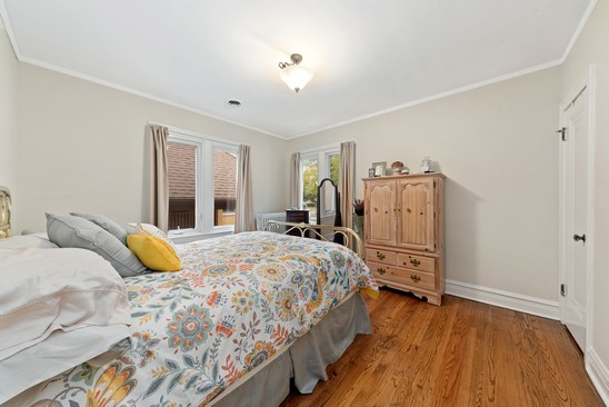 218 Berry Parkway Park Ridge, IL 60068 - Photo 13 of 26 Gallery Image 13