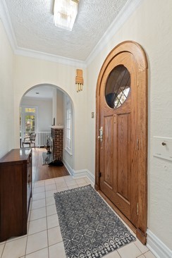 218 Berry Parkway Park Ridge, IL 60068 - Photo 4 of 26 Gallery Image 4