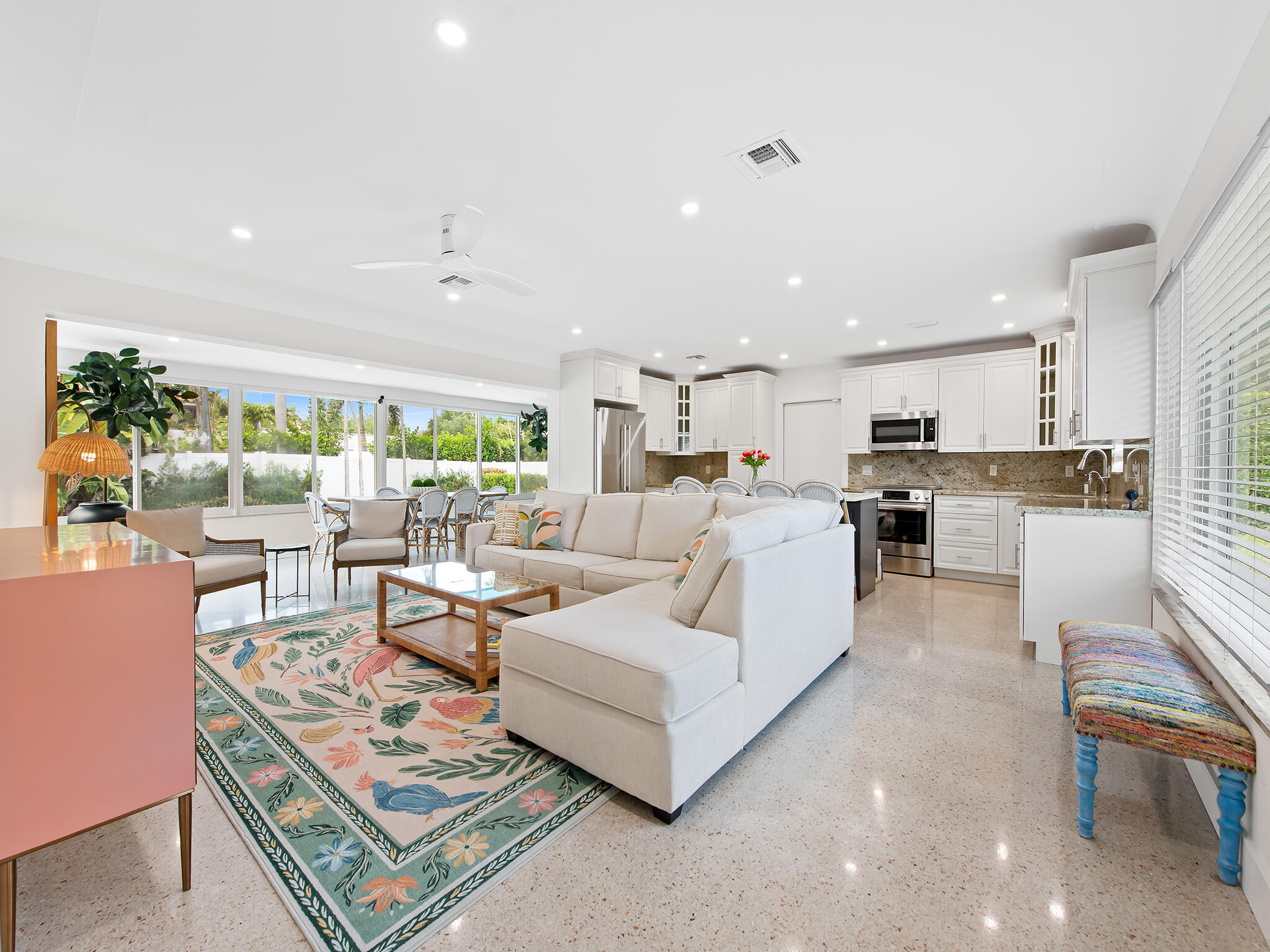 2141 Northeast 24th Street Lighthouse Point, FL 33064 - Photo 9 of 31 DSC_5252