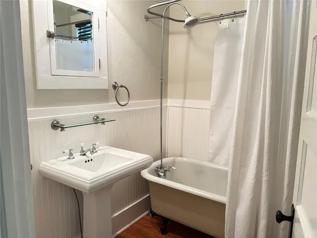 $8,000 | 324 Julia Place, Sarasota, FL 34236