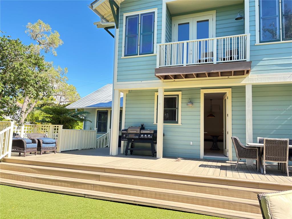 324 Julia Place Sarasota, FL 34236 - Photo 8 of 52