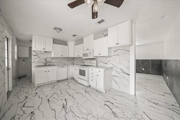 $1,800 | 5507 Alexander Street, Sachse, TX 75048