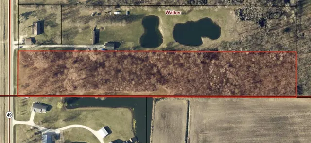 a view of a water with an outdoor space