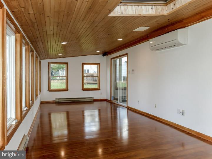 242 Newtown Road Warminster, PA 18974 - Photo 19 of 25 Gallery Image 19