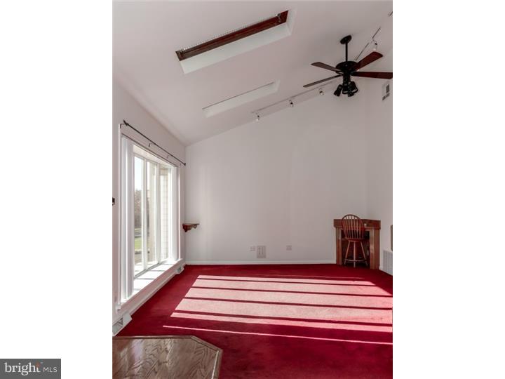 242 Newtown Road Warminster, PA 18974 - Photo 9 of 25 Gallery Image 9
