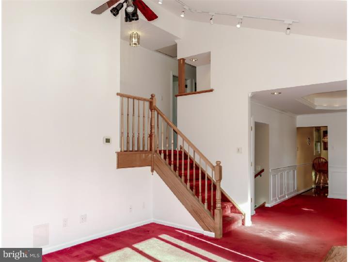 242 Newtown Road Warminster, PA 18974 - Photo 10 of 25 Gallery Image 10