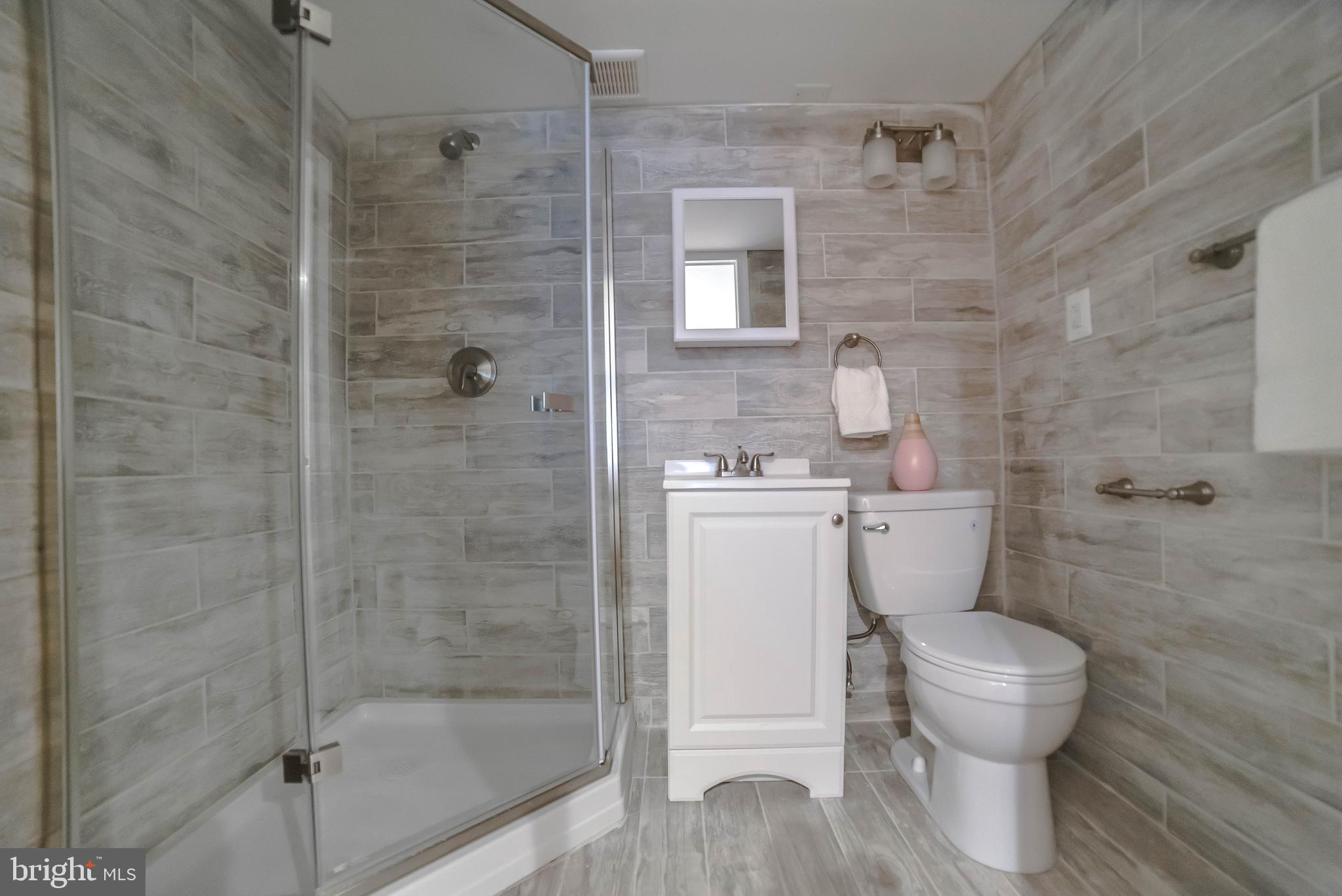 2711 Enterprise Road Bowie, MD 20721 - Photo 37 of 56 BR#5 attached full bath