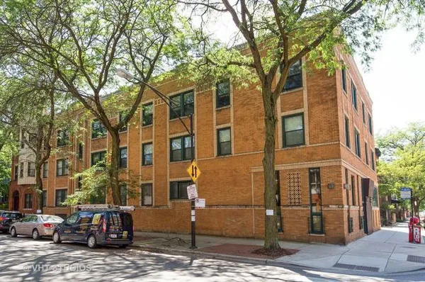 $2,625 | 1954 North Cleveland Avenue, Unit 2N, Chicago, IL 60614